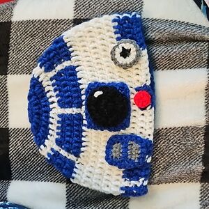 Crochet R2D2 hat